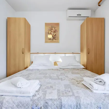 Toni Apartment Baska Voda
