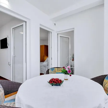 Toni Apartment *