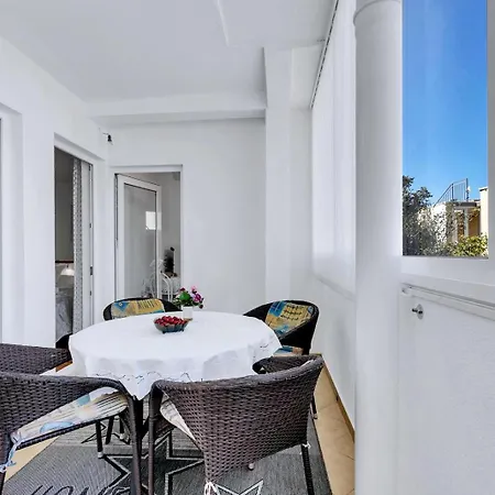 Toni Apartment
